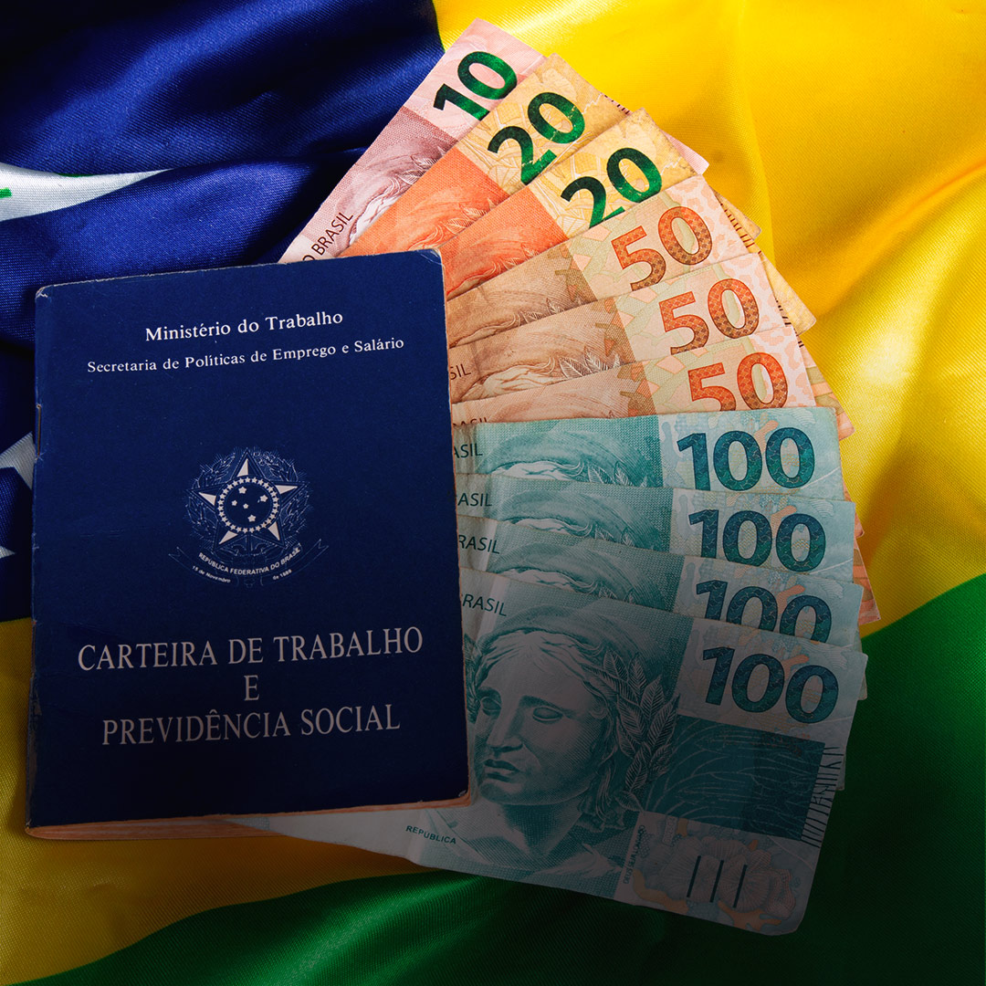 Atenção, aposentados e pensionistas! O governo acaba de anunciar uma excelente notícia: o décimo terceiro salário será antecipado! 